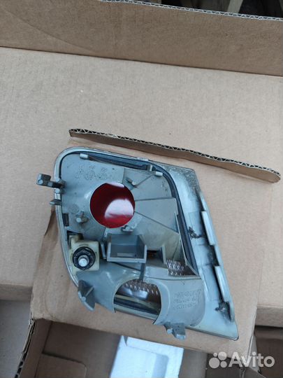 Продам фары и задний стоп сигнал