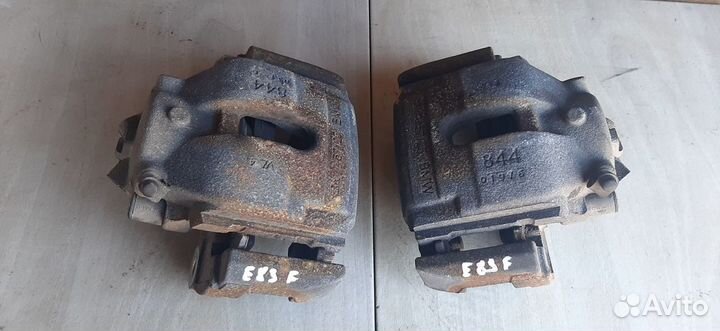 Суппорт тормозной передний BMW X3 E83