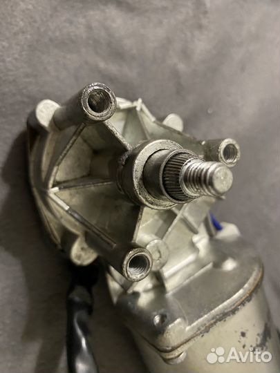 Моторчик стеклоочистителя гранта