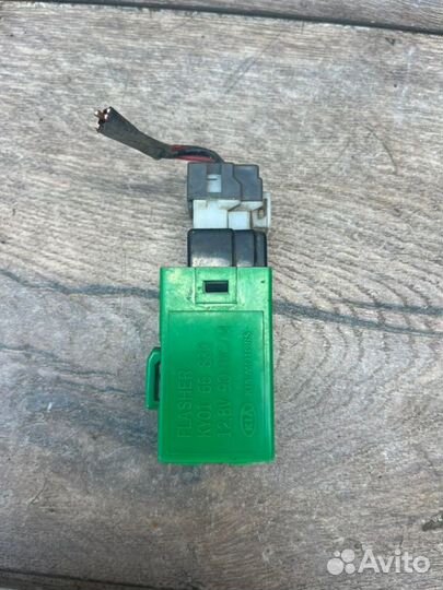 Реле указателя поворота Kia Rio 1 1.5 2001