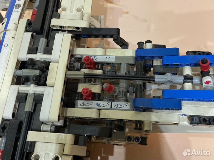 Lego Technic 42025 самолёт