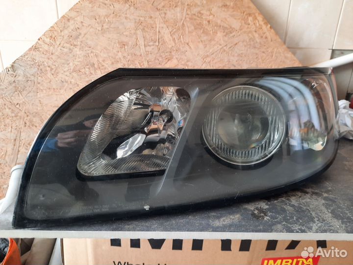 Фара левая на volvo 40