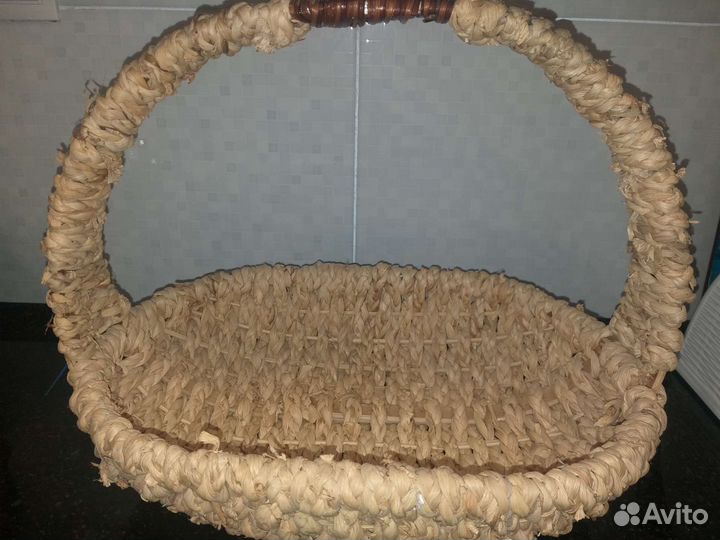 Корзина плетеная для подарков