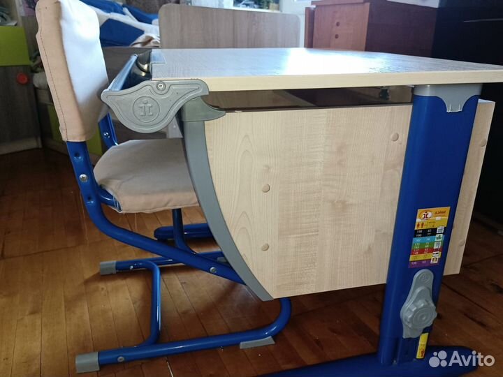 Растущая парта и стул