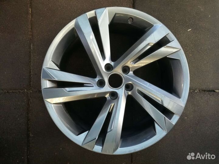 Диск R 19 Volkswagen Tiguan