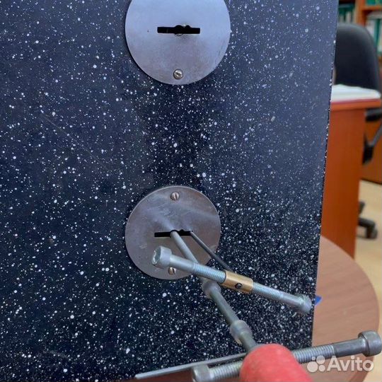 Вскрытие замков, сейфов, автомобилей