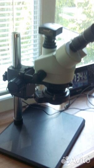 Стереомикроскоп тринокулярный