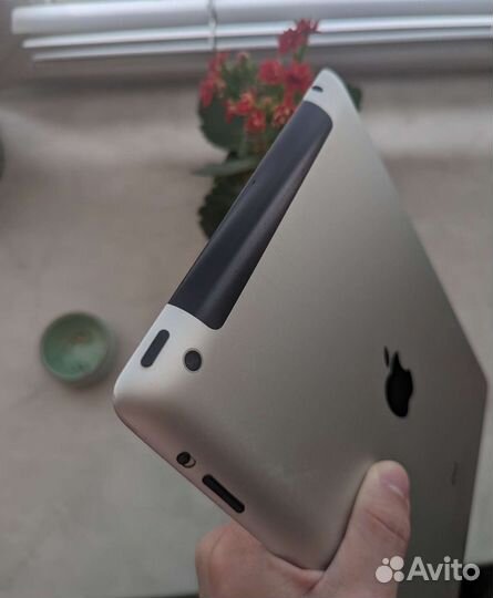 Apple iPad 4 Cellular (с поддержкой сим-карты)