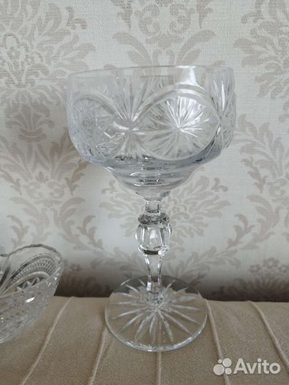 Ваза конфетница, ваза на ножке, ваза с крышкой