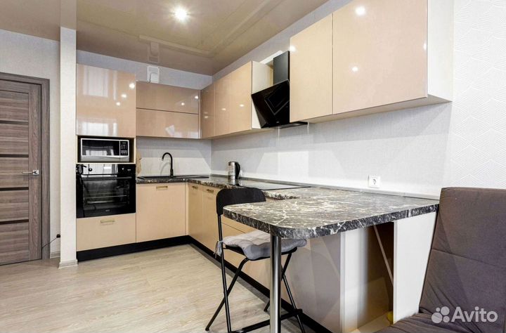 Кухня современная на заказ. Доставка и сборка