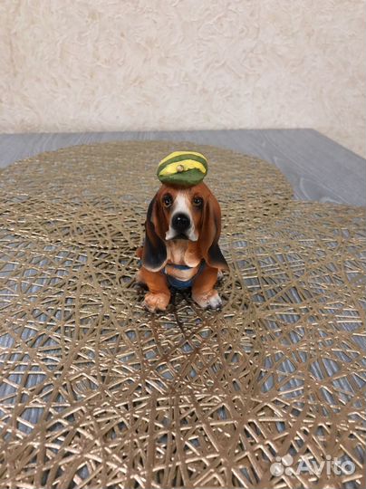 Фигурка Бассет