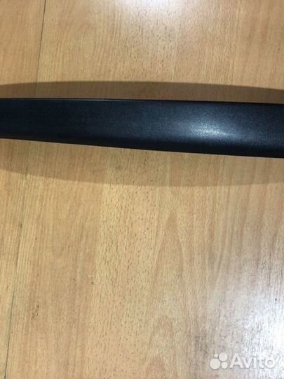 Молдинг багажника Ford Focus 2 хэтчбек с дефектом