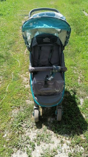 Прогулочная коляска с надувными колесами