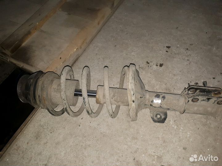 Стоики передние задние в сборе на шеврале лачетти