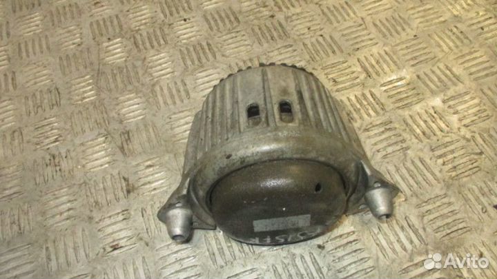 Опора двигателя Mercedes-Benz E W212