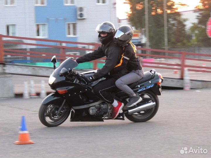 Kawasaki ZZR400-2