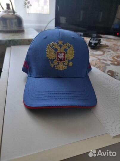 Бейсболка новая