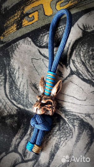 Темляк для ножа из паракорда Белый кролик / EDC