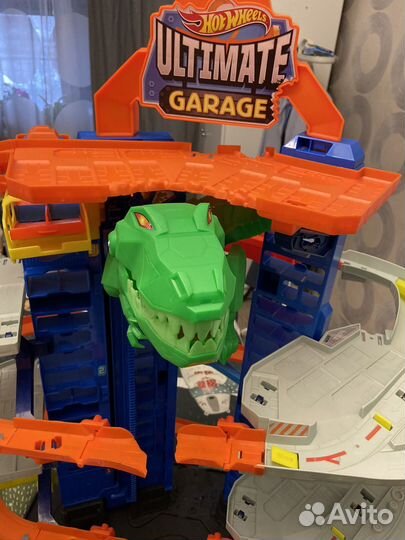 Hot wheels тирекс гараж парковка