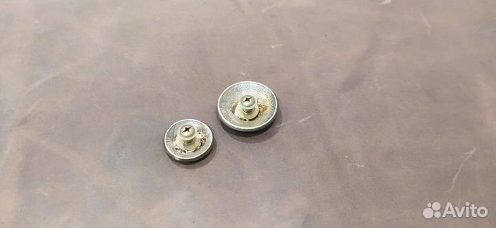 Кончо кнопки значки на винтах