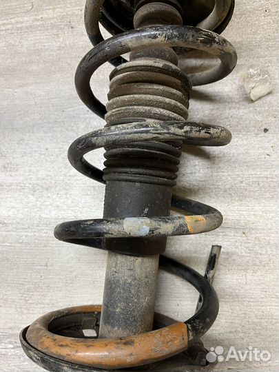 Рено дастер амортизатор задний