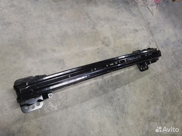 Усилитель бампера передний Ford Fiesta 2002