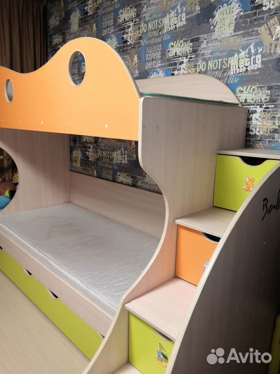 Детская двухъярусная кровать бу