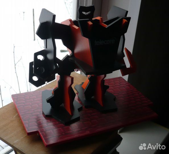 Фирменная подставка(карандаши,ручки).Дерево