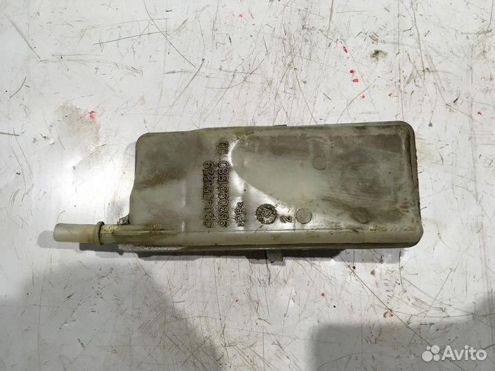 Бачок главного тормозного цилиндра