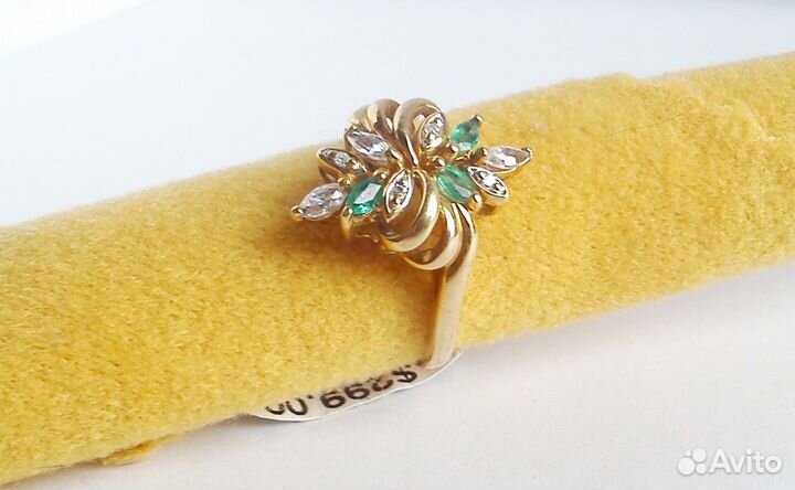 Золотое Кольцо с природными Изумрудами. Новое