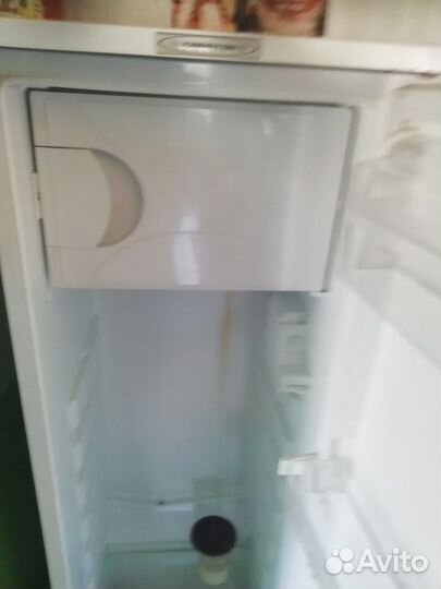 Холодильник бу маленький высота 143см ширина 47см