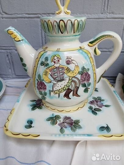 Чайник с подносом