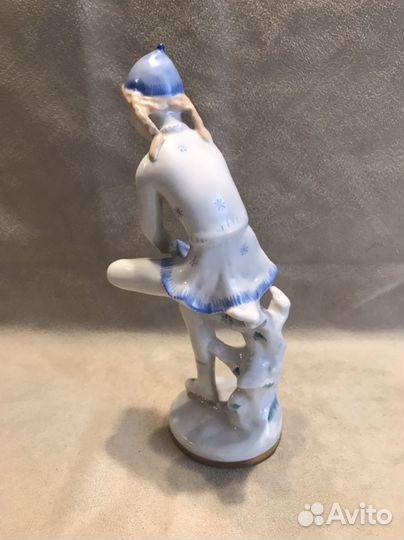 Статуэтка фарфор 