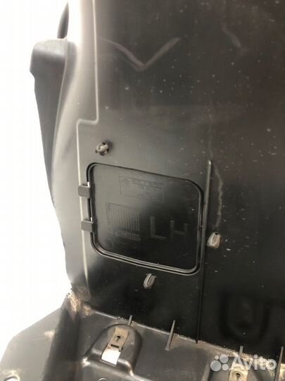 Подкрылок передний левый Bmw X5 E70 N52B30 2008