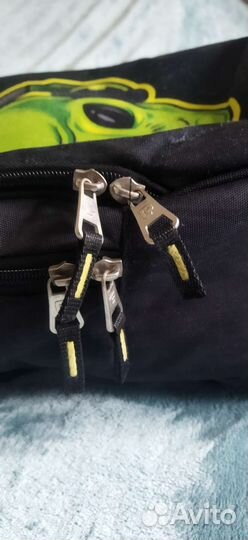 Рюкзак с крутым ярким мерчем и зарядником