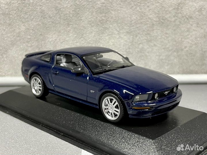 Модель Ford Mustang Minichamps 1:43