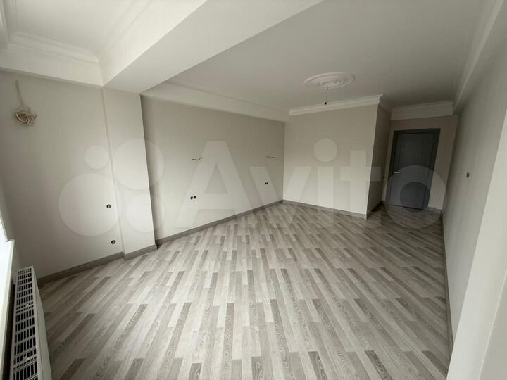 3-к. квартира, 95 м², 3/9 эт.