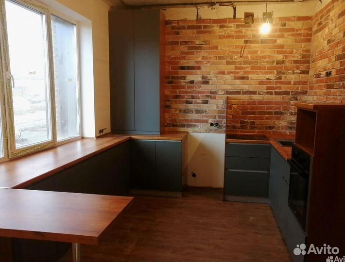 Модульный кухонный гарнитур для студии