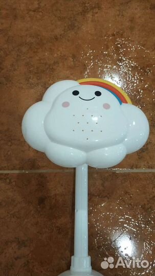 Сиденье для ванны для детей и детский душ