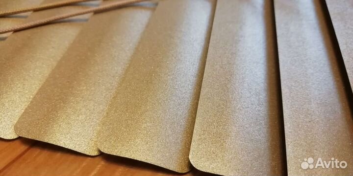 Жалюзи алюминиевые золотистые, ширина 80