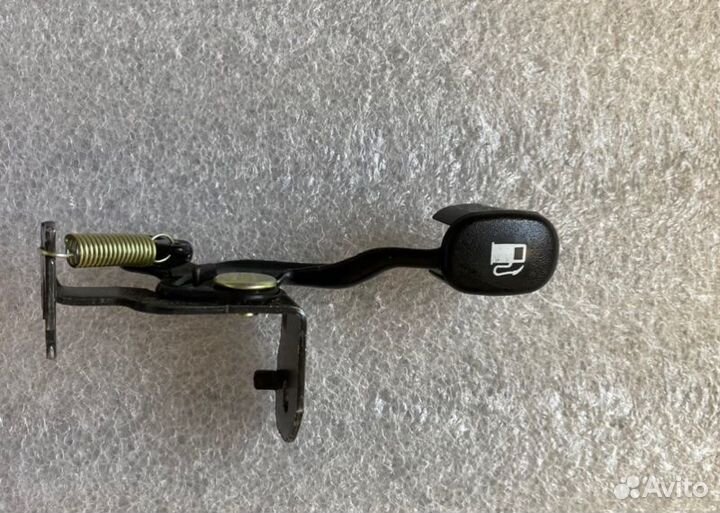 Ручка открывания бензобака Hyundai Solaris 2 G4FG