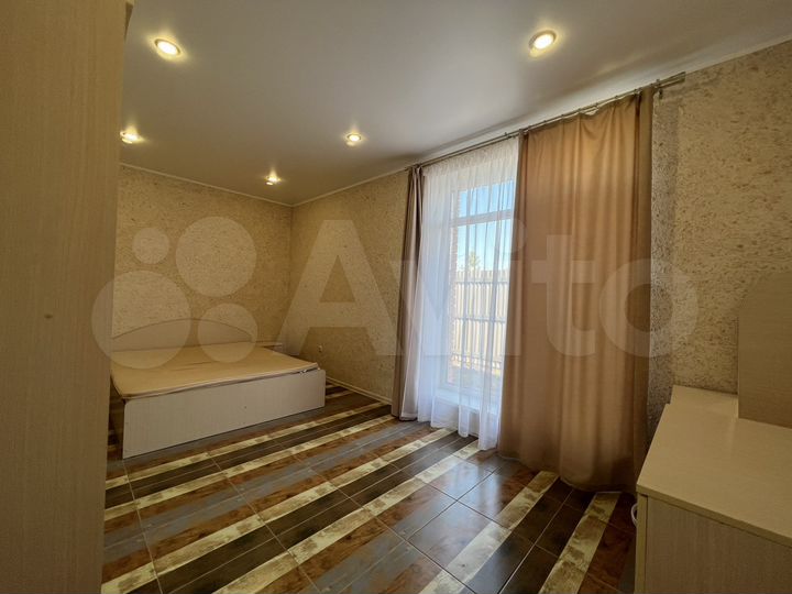 Дом 100 м² на участке 5 сот.