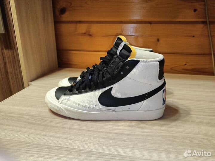 Кеды Nike Blazer 77 EMB 
