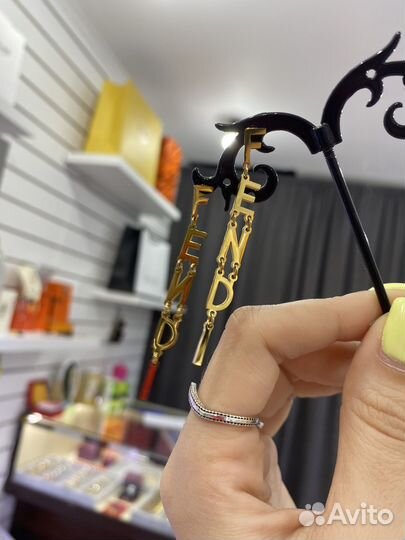 Серьги fendi