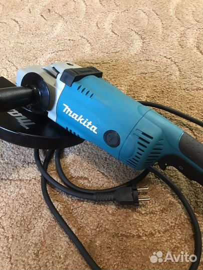 Ушм болгарка Makita GA9020S