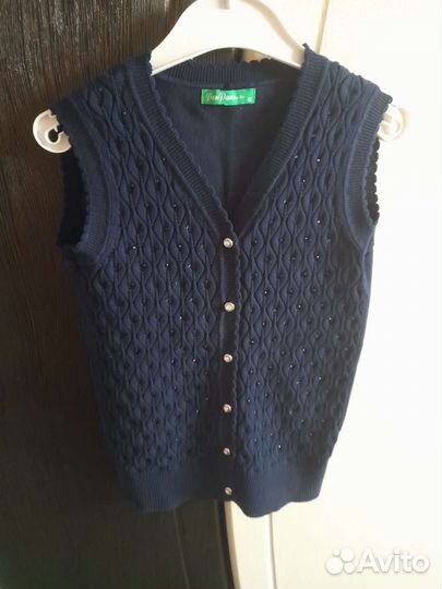 Жилетка для девочки новая