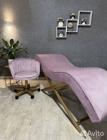 Анатомическая Кушетка на железных ножках