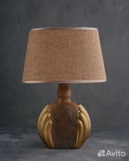 Настольная лампа новая
