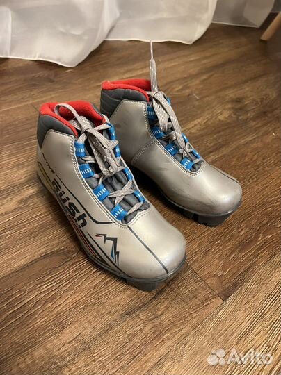 Лыжные ботинки 32 р-р