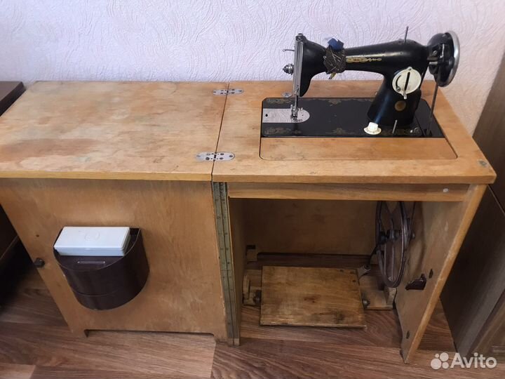 Швейная машинка ножная подольск